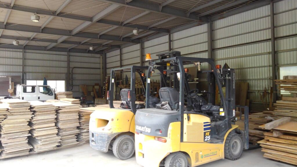 作業場フォームリフト